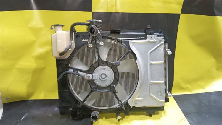 Радиатор основной Тойота Витц в Калуге 105088