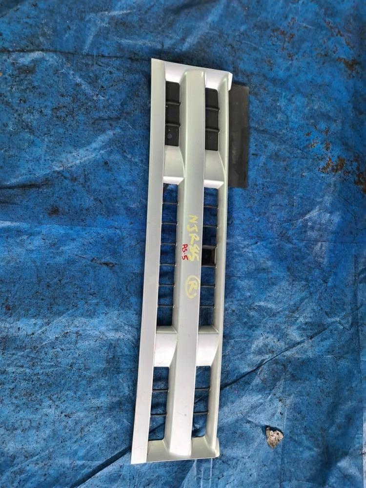 Решетка радиатора Исузу Эльф в Калуге 228299