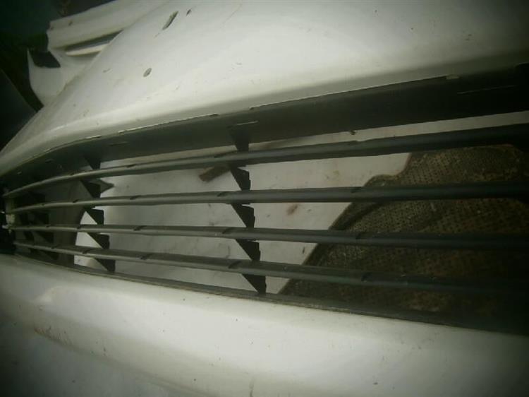 Решетка радиатора Тойота Приус в Калуге 72763