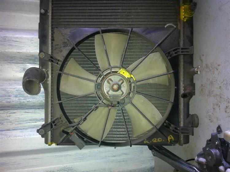 Диффузор радиатора Хонда Стрим в Калуге 7847